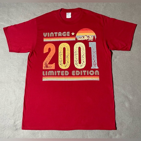 Vintage 2001 Limited Edition 2001 T-shirt Red Size Large - Picture 1 of 6